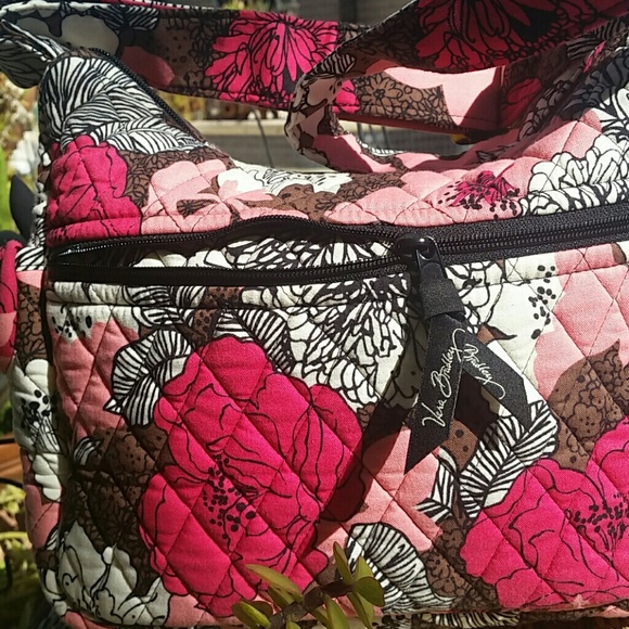 Vera Bradley Handbags - Vera Bradley...adjustable crossbody